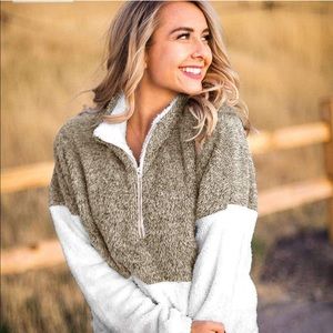 Size Medium Khaki Cream Sherpa Quarter Zip